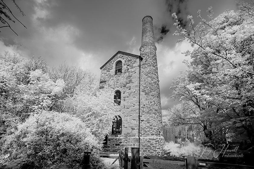 Chacewater Converted Tin Mine Engine House (infrared camera; makes foliage turn white)